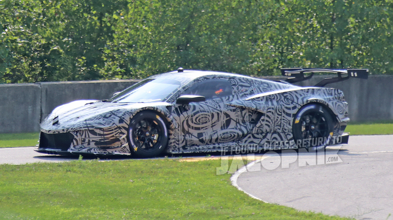Illustration for article titled Mid-Engine Corvette C8.R: The Best Look Yet